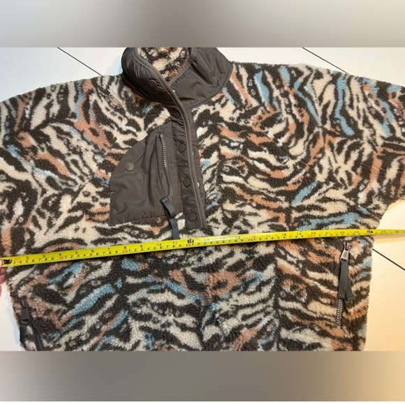 FP Movement Hit The Slopes Jacket In The Desert Combo EUC - Picture 4 of 15